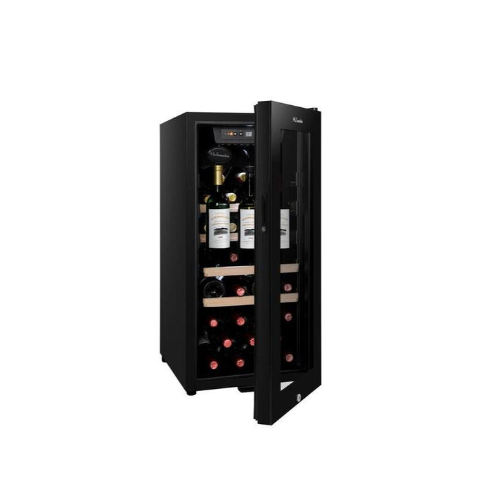 La Sommelière LS38BLACK met half open deur