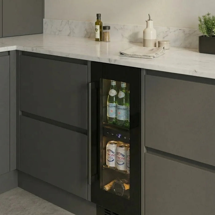 Cella KitchenLine BV18-BH onderbouw drankkoelkast, in een keuken