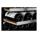 mQuvée WineCave 700 60D Exclusive WCED60FGBP-700 detail van de legplanken met flessen