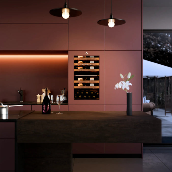 Swisscave Luxury WIB-88DFP inbouw wijnkoelkast, sfeerfoto